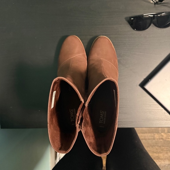 Women’s size 12 Tom’s Evelyn boot - Picture 3 of 3